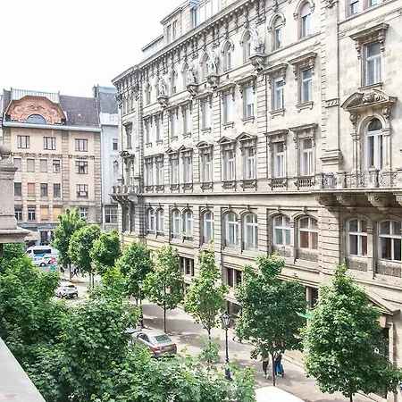 Apartment Real Semmelweis Ii *